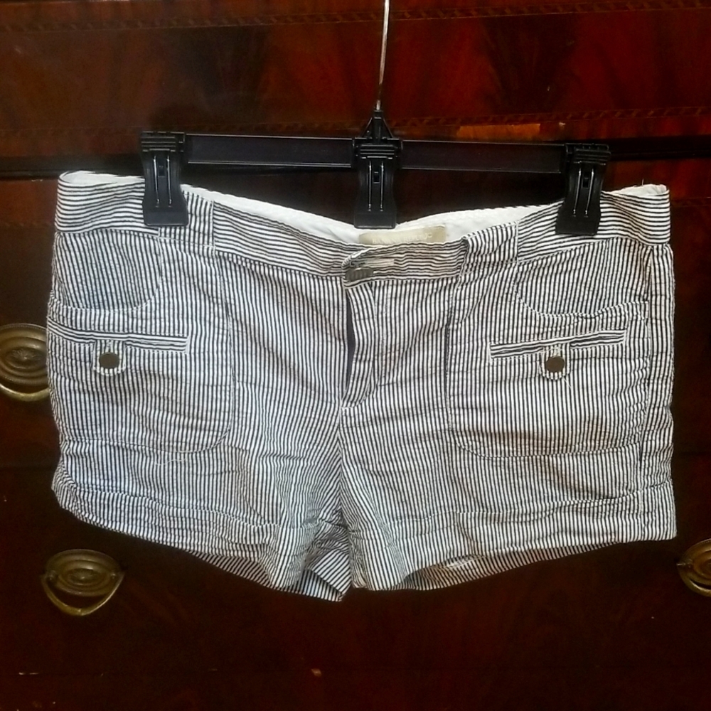 Ladies Banana Republic shorts in size 8